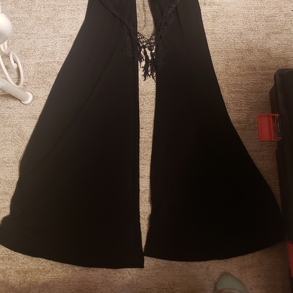 Beautiful one piece suite silky soft fabric - Picture 2 of 5